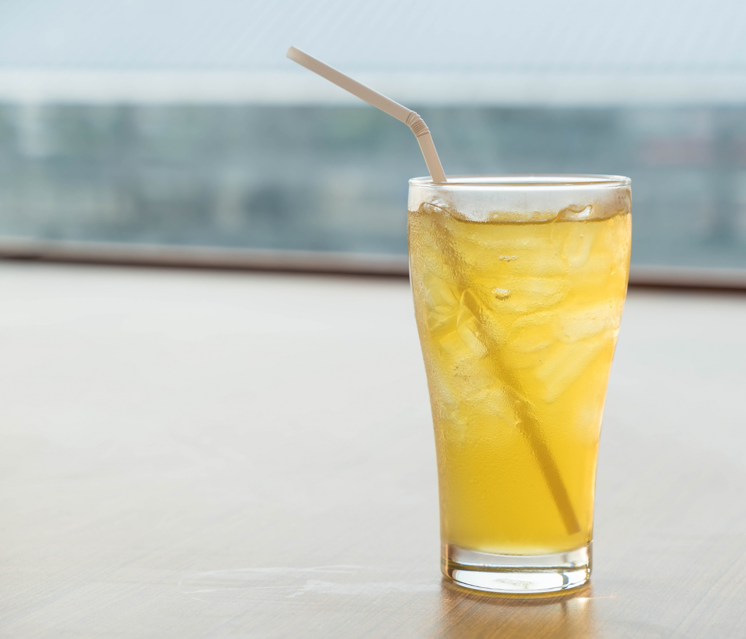 iced-chrysanthemum-tea-glass.jpg