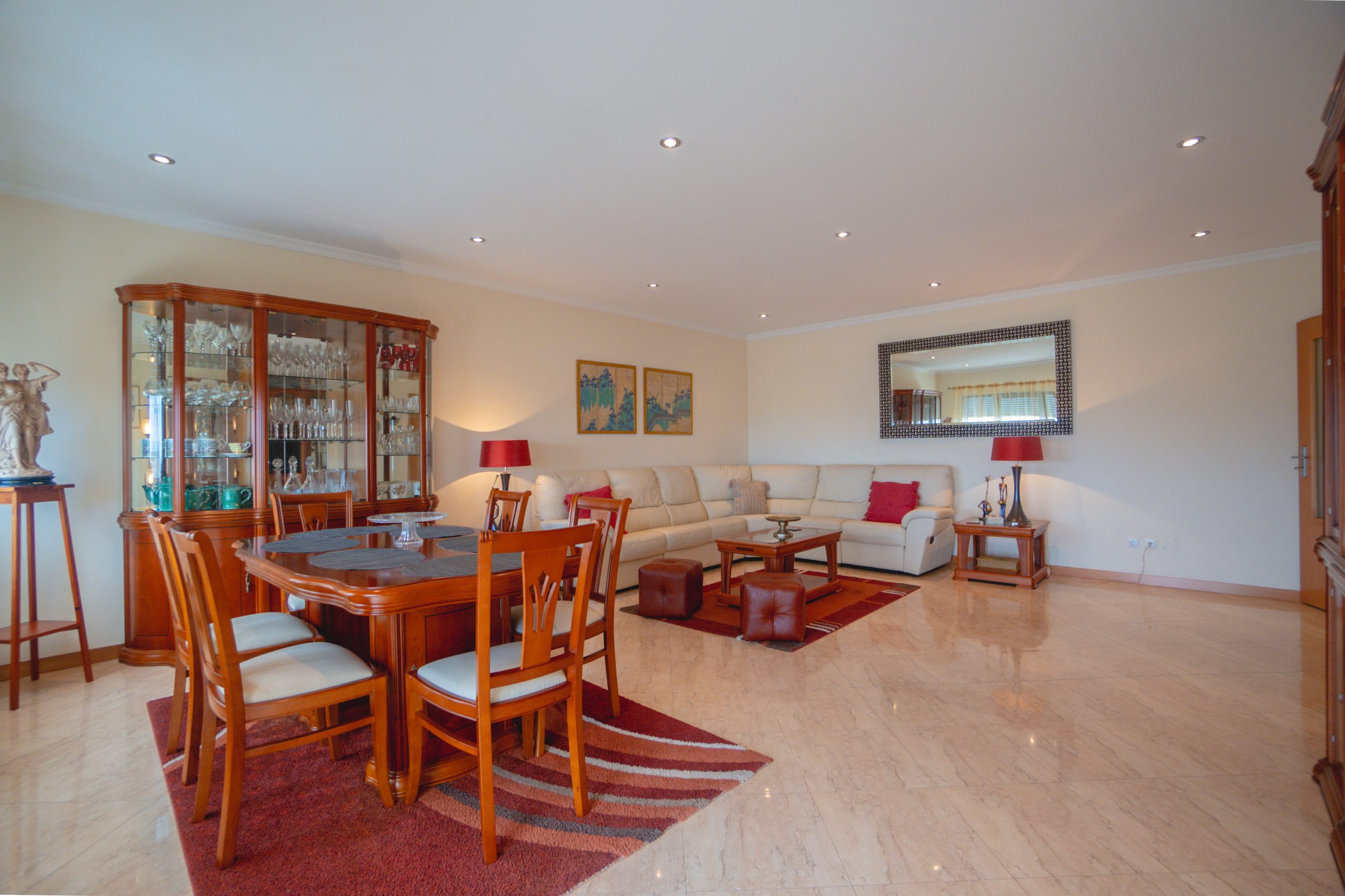 Large Modern Ponta Delgada Apartment